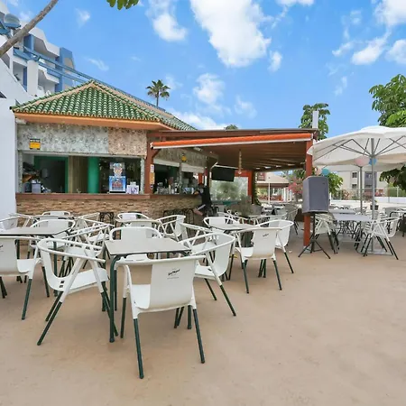 Apartamento Holidays Studio, Pool, Air Con, Terrace