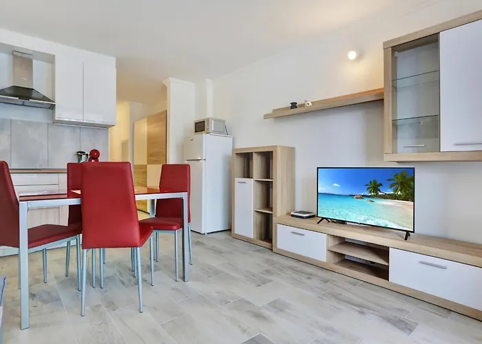 아파트 Holidays Studio, Pool, Air Con, Terrace 산미겔데아보나