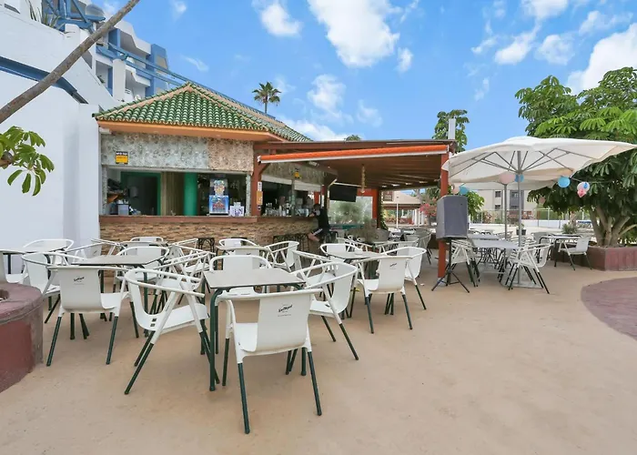 아파트 Holidays Studio, Pool, Air Con, Terrace